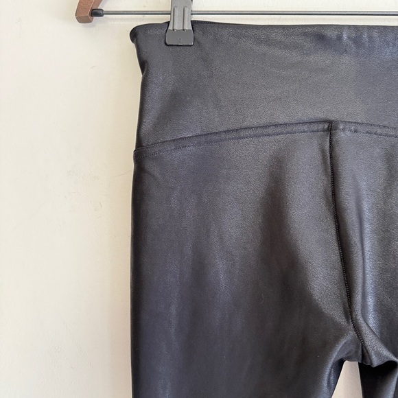 Spanx Faux Leather Black High Rise Black Legging Women's Small - Picture 7 of 15